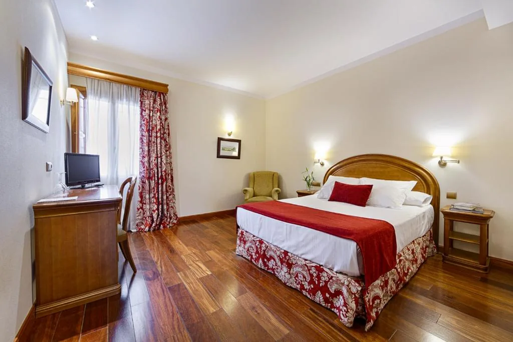Doppelzimmer „Silvester-Special“ – 1 oder 2 Betten — AZZ Peñafiel Las Claras Hotel & Spa