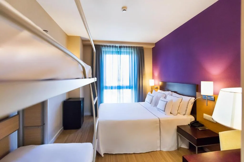Quarto Familiar (2 adultos e 2 crianças) — AZZ Salamanca Montalvo
