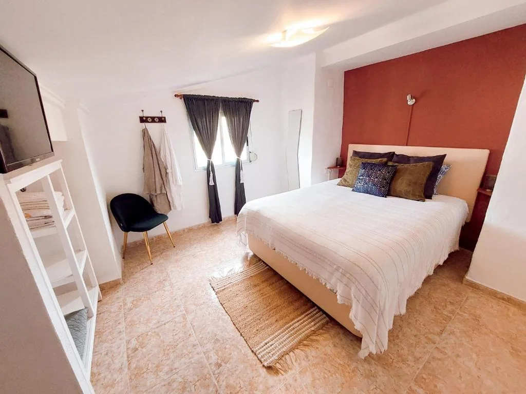Habitación Deluxe - 1 cama grande — B&B Casa Josa