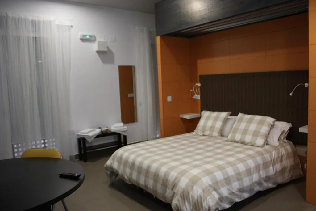 Habitación Doble Deluxe con balcón — B&B "Domus Atilia"