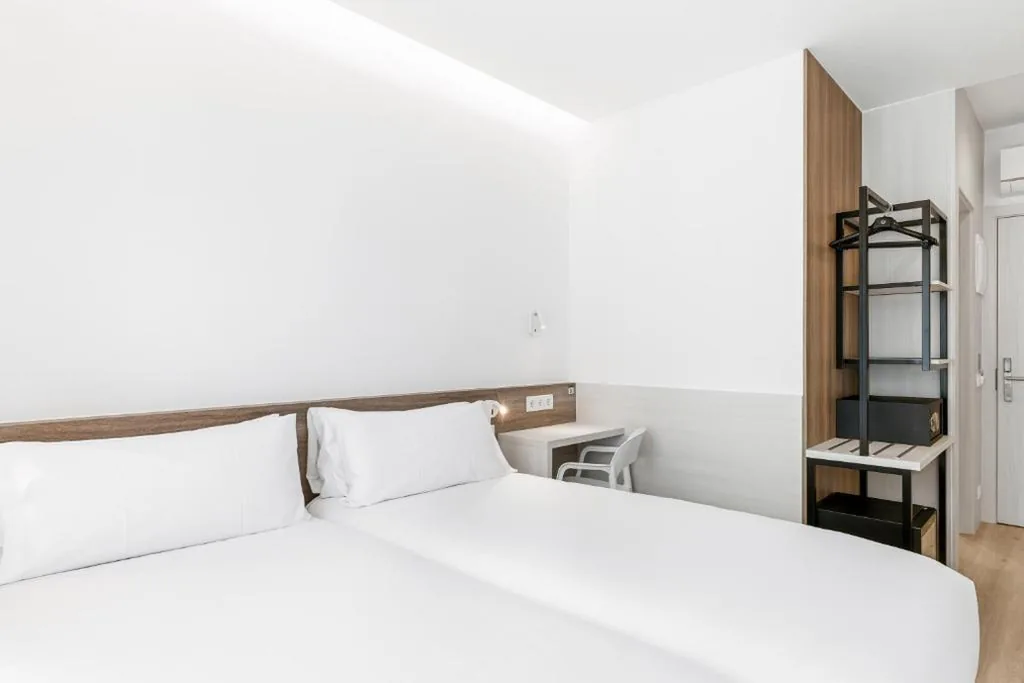 B&B HOTEL A Coruña Aeropuerto
