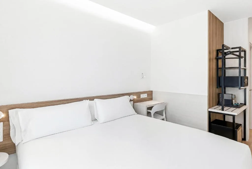 Habitación Doble Deluxe — B&B HOTEL A Coruña Aeropuerto