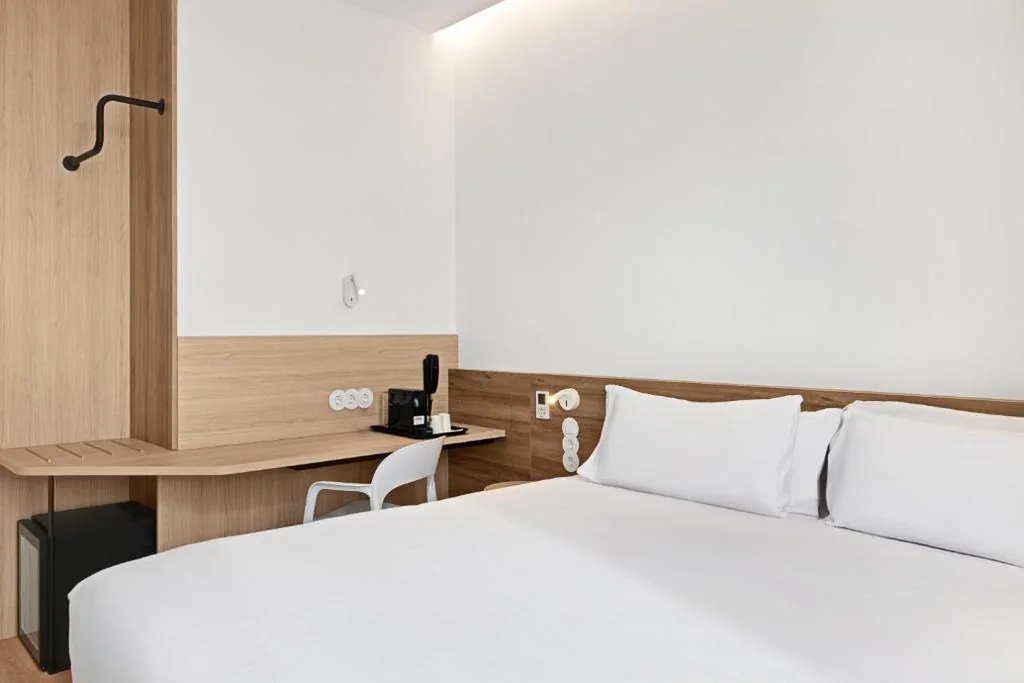 Habitación Doble Superior — B&B HOTEL Alicante Aeropuerto