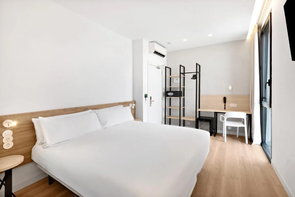 Habitación Familiar — B&B HOTEL Alicante Aeropuerto