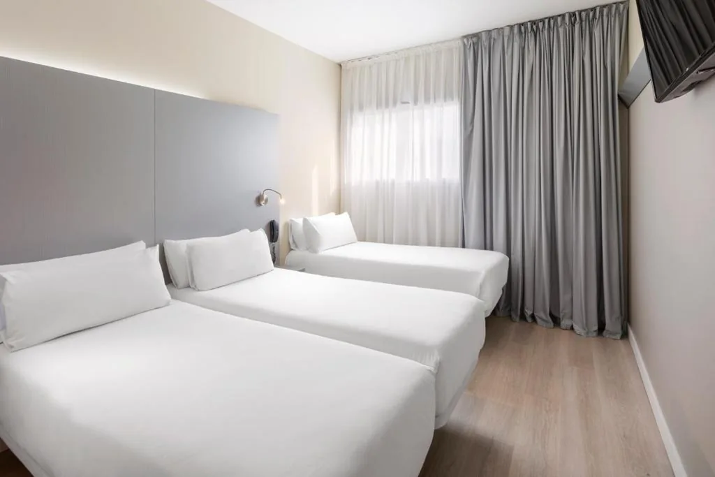 Camera tripla — B&B HOTEL Barcelona Mollet