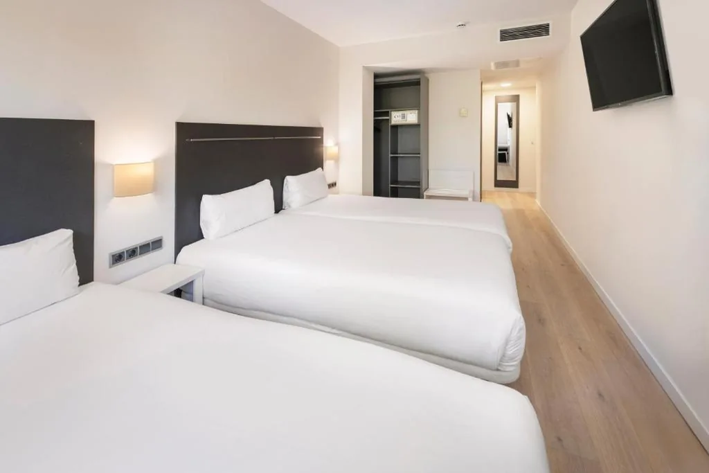 Quarto Triplo — B&B HOTEL Barcelona Rubí