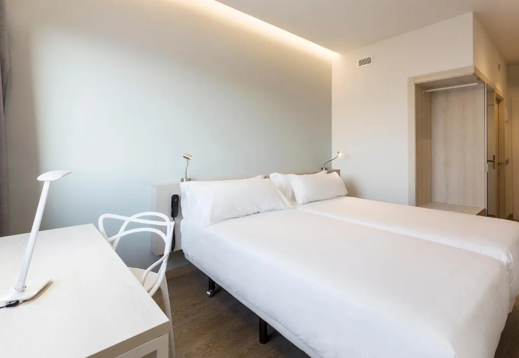 Chambre double - 2 lits — B&B HOTEL Barcelona Viladecans