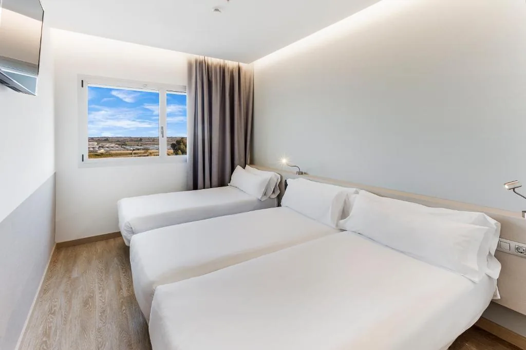 Chambre triple — B&B HOTEL Barcelona Viladecans