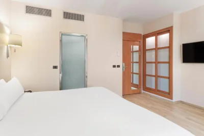 B&B HOTEL Elche — 写真 11