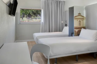 B&B HOTEL Figueres — foto 10