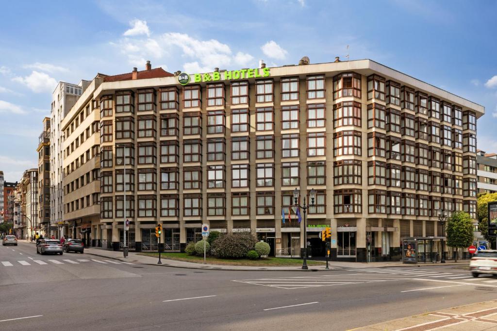 B&B HOTEL Gijón Centro Begoña