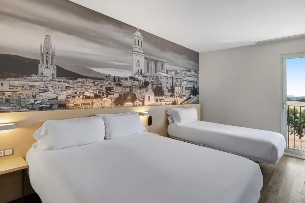 Habitación Familiar (2 adultos + 1 niño) — B&B HOTEL Girona 3