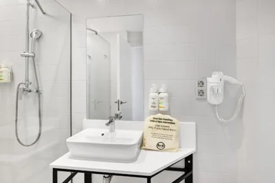 B&B HOTEL Granada — photo 8