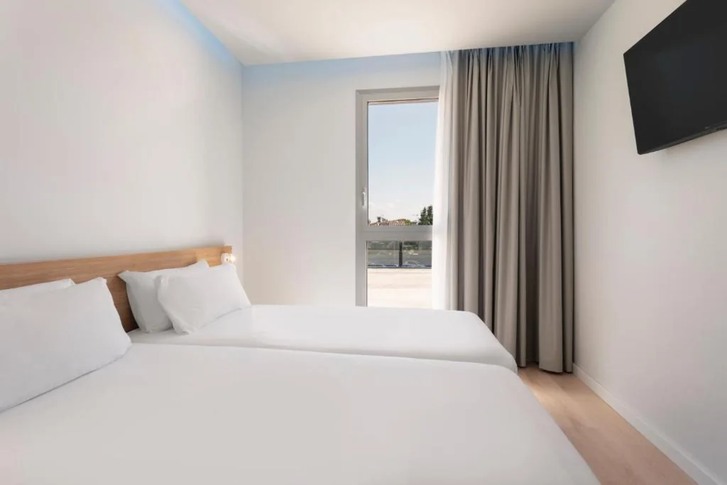 Camera Doppia con 2 letti — B&B HOTEL Lleida
