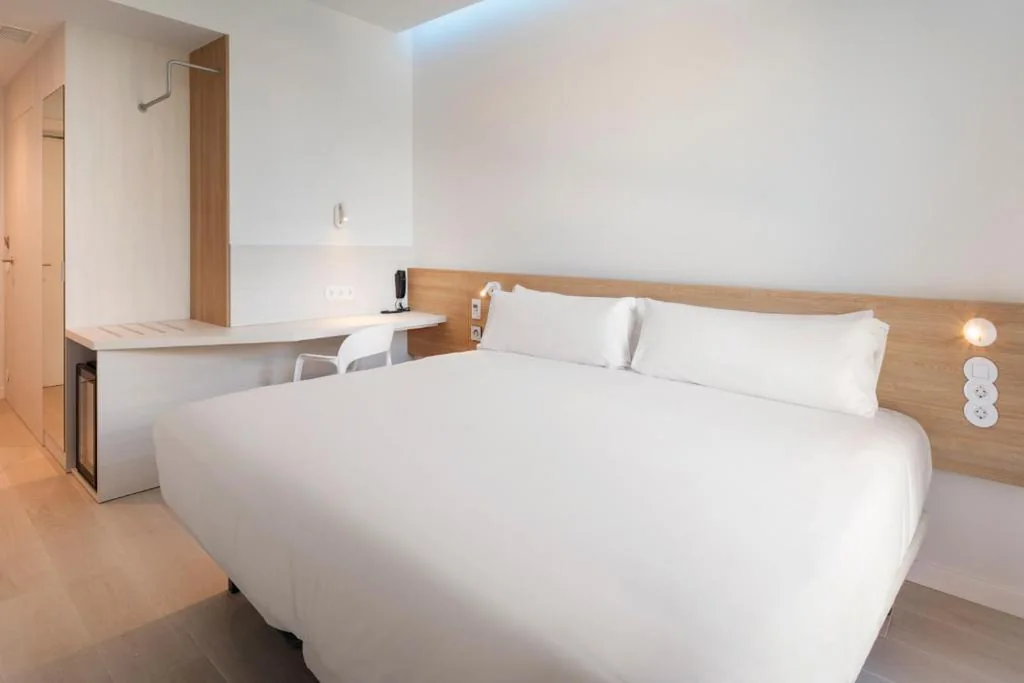 Camera Doppia Deluxe — B&B HOTEL Lleida