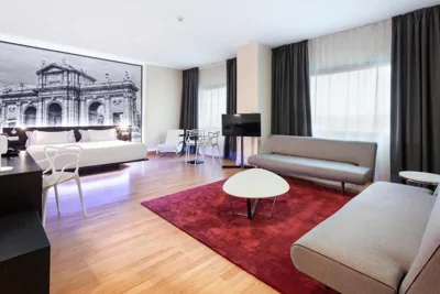B&B HOTEL Madrid Aeropuerto T4 — Foto 2