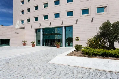 B&B HOTEL Madrid Aeropuerto T4 — Foto 11