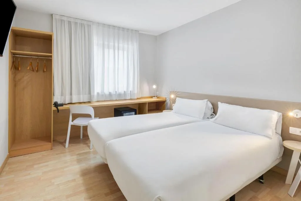 Habitación Doble - 2 camas — B&B HOTEL Madrid Las Rozas