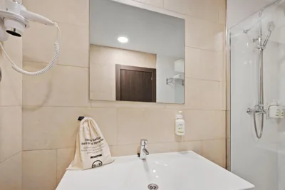 B&B HOTEL Oviedo — Foto 3