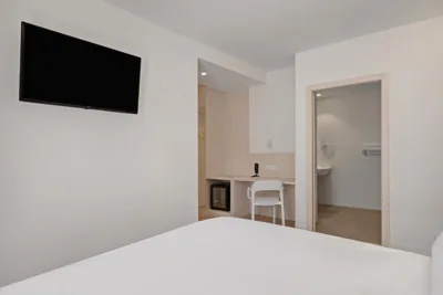 B&B HOTEL Santiago Milladoiro — foto 5