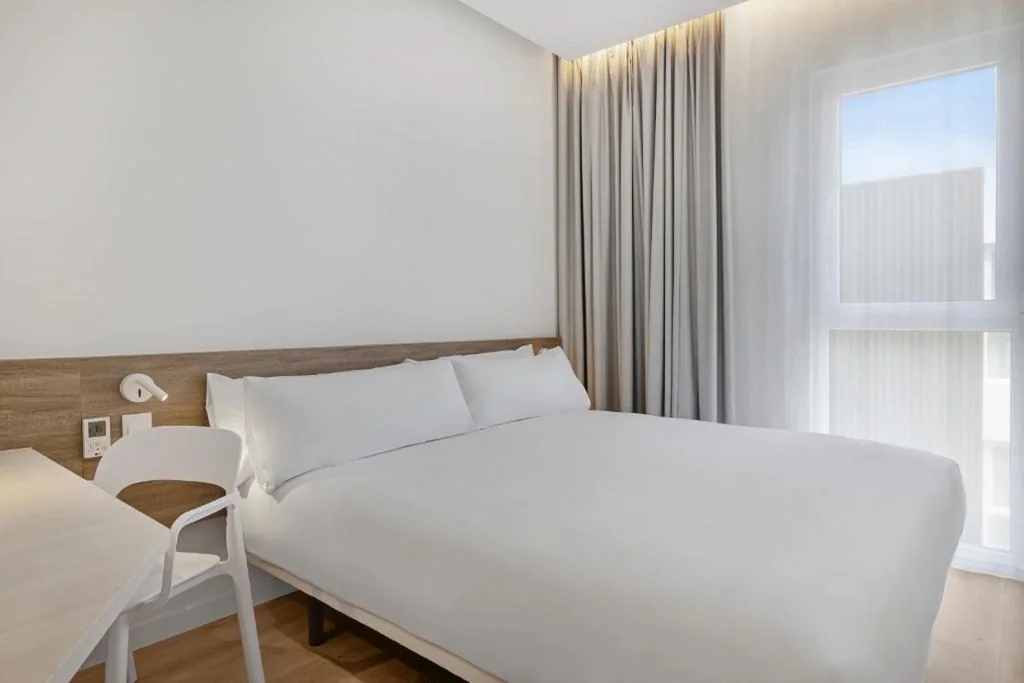 Tweepersoonskamer — B&B HOTEL Santiago Milladoiro
