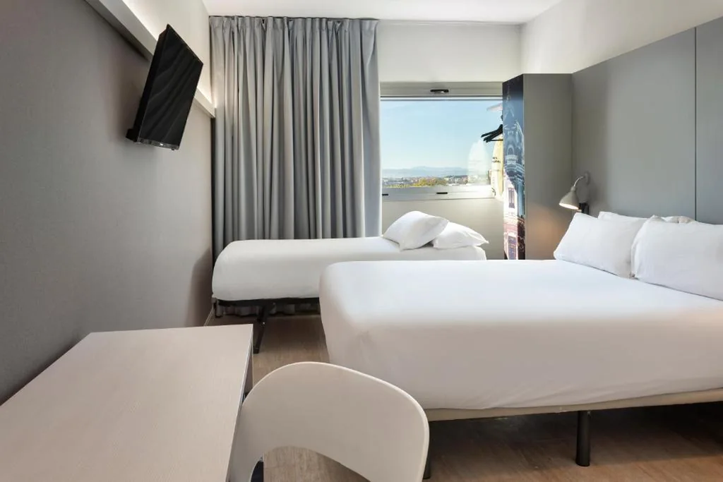 Habitación Familiar — B&B HOTEL Valencia Aeropuerto