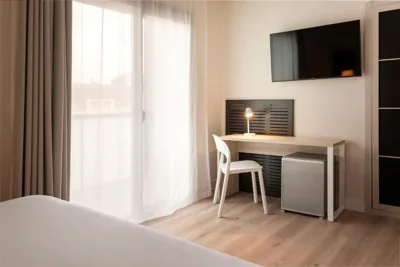 B&B HOTEL Vitoria General Álava — 写真 12