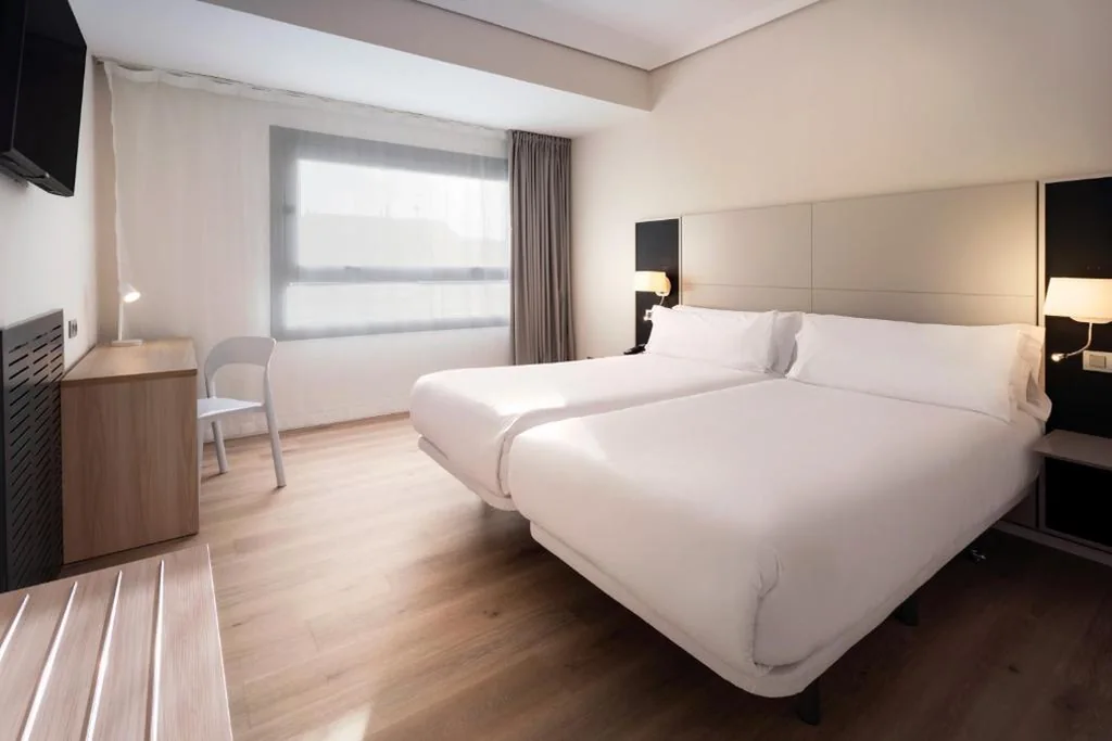 スタンダードツインルーム — B&B HOTEL Vitoria General Álava