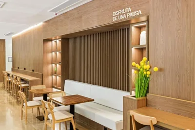 B&B HOTEL Zaragoza Los Enlaces Estación — 照片 11