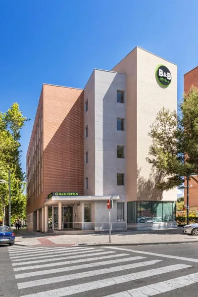 B&B HOTEL Zaragoza Plaza Mozart — Foto 4