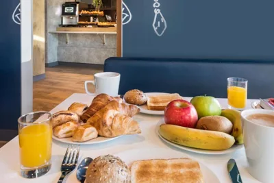 B&B HOTEL Zaragoza Plaza Mozart — Foto 12