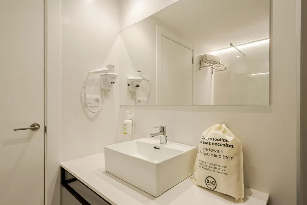 Camera Doppia Superior — B&B HOTEL Zaragoza Royal