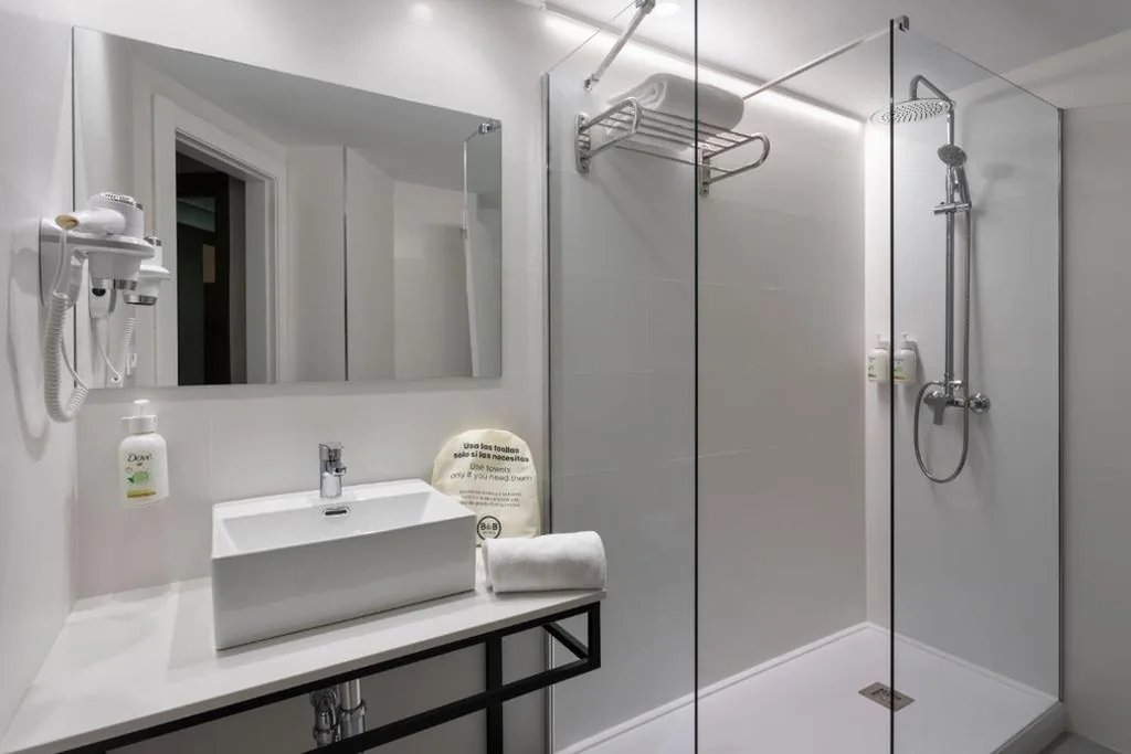 Camera Standard - 1 letto matrimoniale — B&B HOTEL Zaragoza Royal