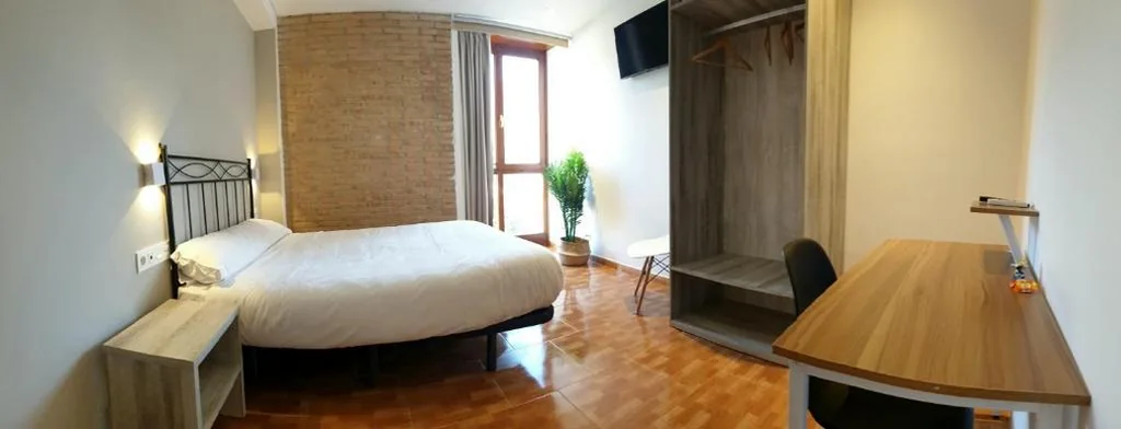 Deluxe Doppelzimmer mit Burgblick — B&B La Atalaya