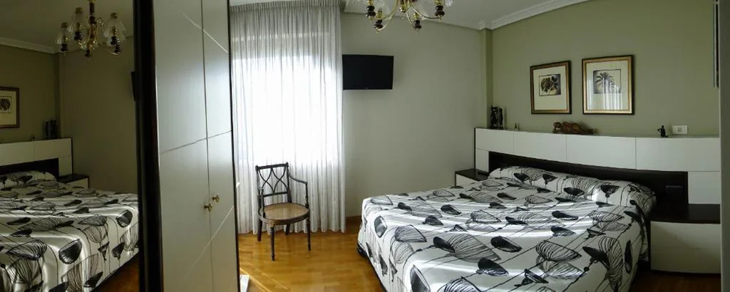 Doppelzimmer mit eigenem Bad — B&B Zaldu