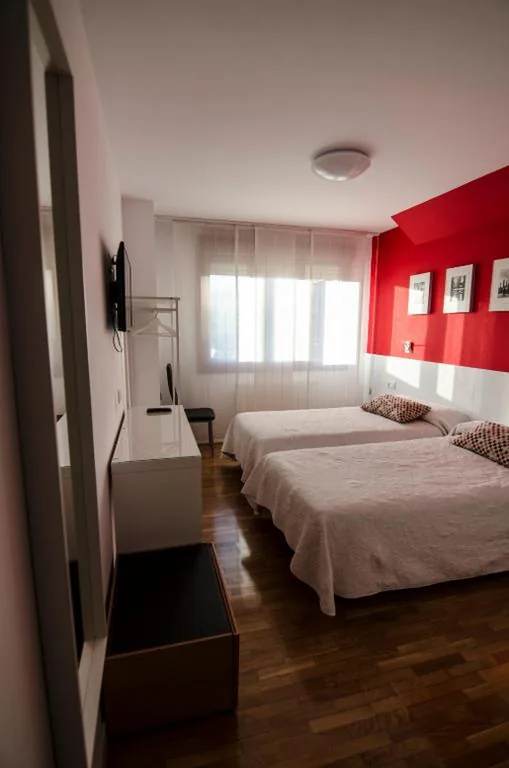 Doppelzimmer mit eigenem Bad – 2 Betten — B&B Zaldu