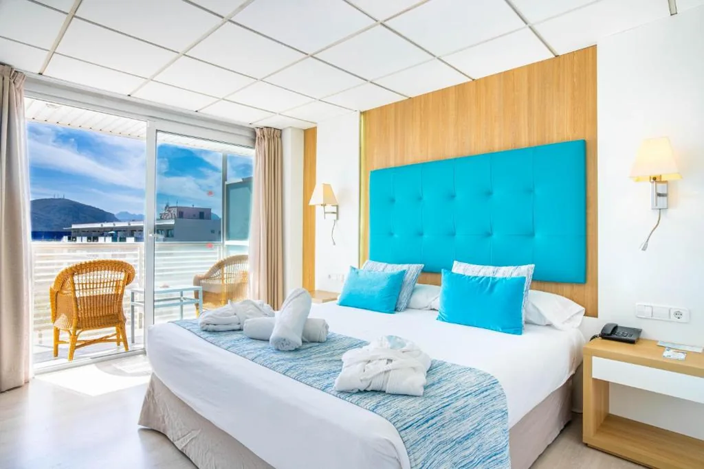 Junior Suite mit Bergblick — Bahía de Alcudia Hotel & Spa