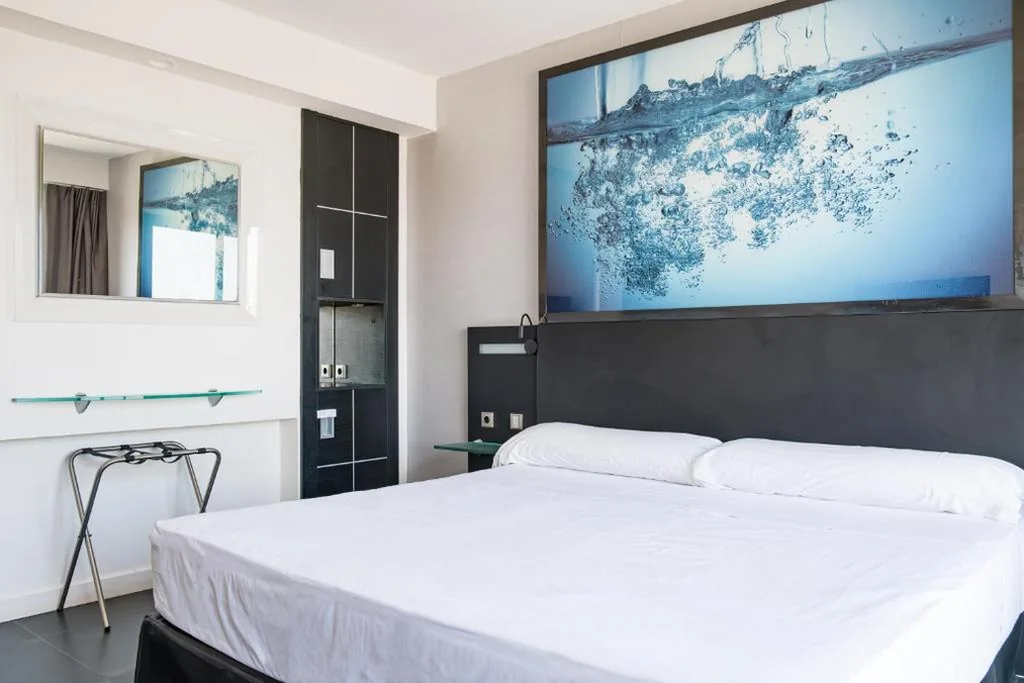 Superior Comfort Double Room (2 adults + 1 child) — Bakour La Manga Splash
