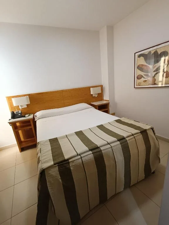 Habitación Doble Económica Interior — Balcones Azules
