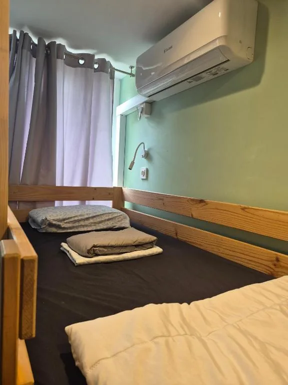 Litera en habitación compartida mixta — Balea Hostel