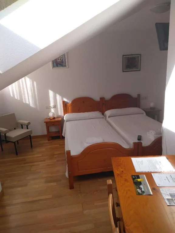 Quarto Duplo Adaptado para Pessoas com Mobilidade Reduzida - 2 camas — Balneario Casa Pallotti