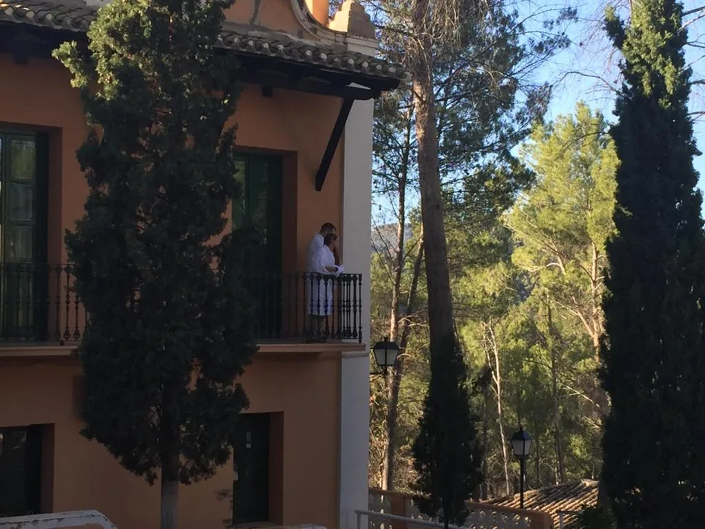 Habitación Doble (3 adultos + 1 niño) — Balneario de Cofrentes