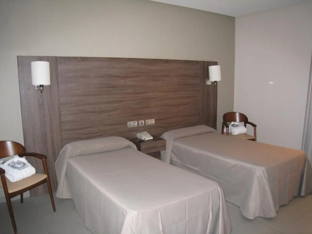 Doppelzimmer mit 1 oder 2 Betten — Balneario de Ledesma