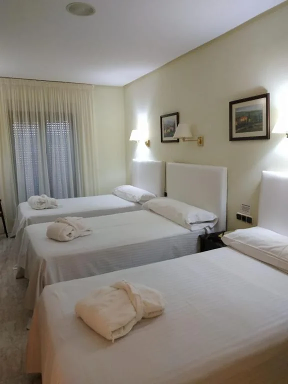 Dreibettzimmer — Balneario de Ledesma