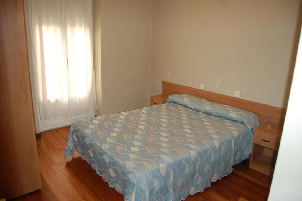 Double Room - 1 or 2 Beds — Bar Pensión Restaurante Bidasoa