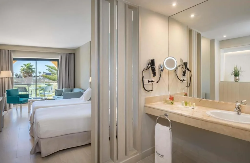 Chambre double supérieure avec terrasse et accès au spa - 1 ou 2 lits — Barceló Costa Ballena Golf & Spa