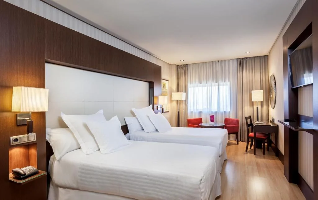 Junior Suite Familiare (4 adulti) — Barceló Granada Congress