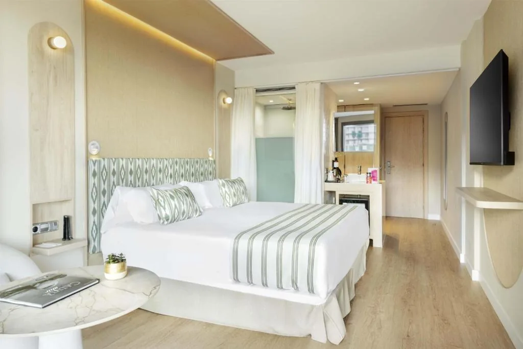 Quarto Duplo com terraço — Barceló Illetas Albatros - Adults Only