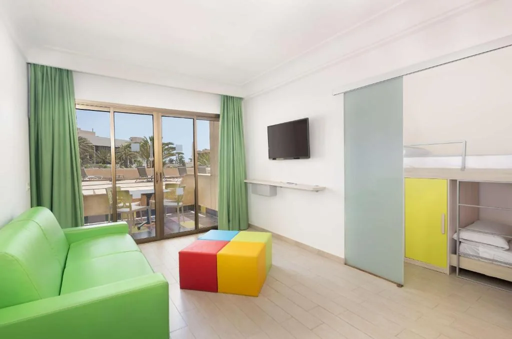 Familiesuite (2 volwassenen + 3 kinderen) — Barceló Lanzarote Active Resort