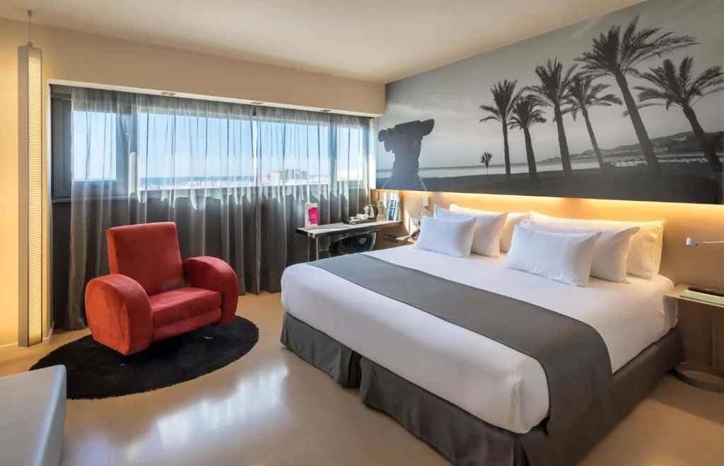 Camera doppia (2 adulti e 1 bambino) - Letto supplementare — Barceló Malaga